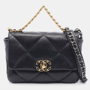 src:http://cdn.theluxurycloset.com/uploads/products/full/luxury-women-chanel-used-handbags-p1398818-007.jpg