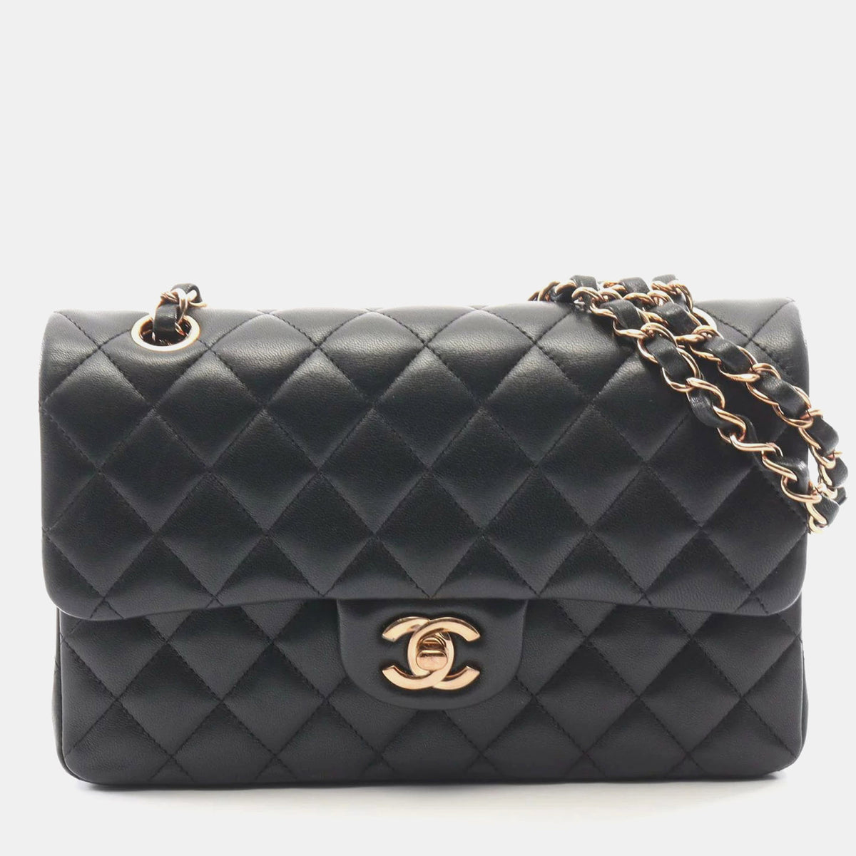 Chanel src:http://cdn.theluxurycloset.com/uploads/products/full/luxury-women-chanel-used-handbags-p1398820-002.jpg