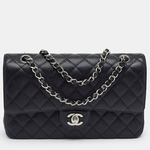 src:http://cdn.theluxurycloset.com/uploads/products/full/luxury-women-chanel-used-handbags-p1399541-001.jpg