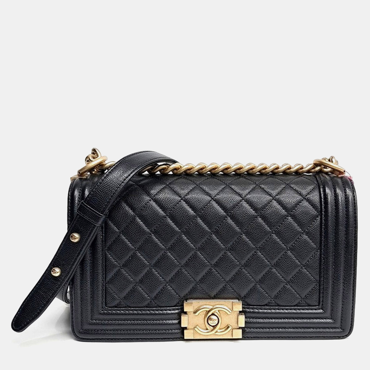 Chanel src:http://cdn.theluxurycloset.com/uploads/products/full/luxury-women-chanel-used-handbags-p1400465-003.jpg