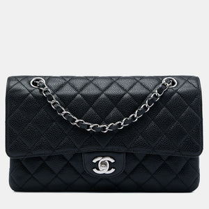 src:http://cdn.theluxurycloset.com/uploads/products/full/luxury-women-chanel-used-handbags-p1401109-005.jpg