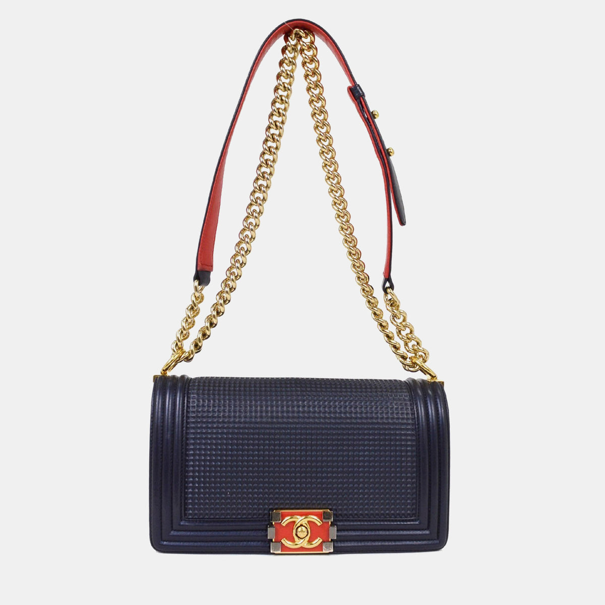 Chanel src:http://cdn.theluxurycloset.com/uploads/products/full/luxury-women-chanel-used-handbags-p1402524-001.jpg