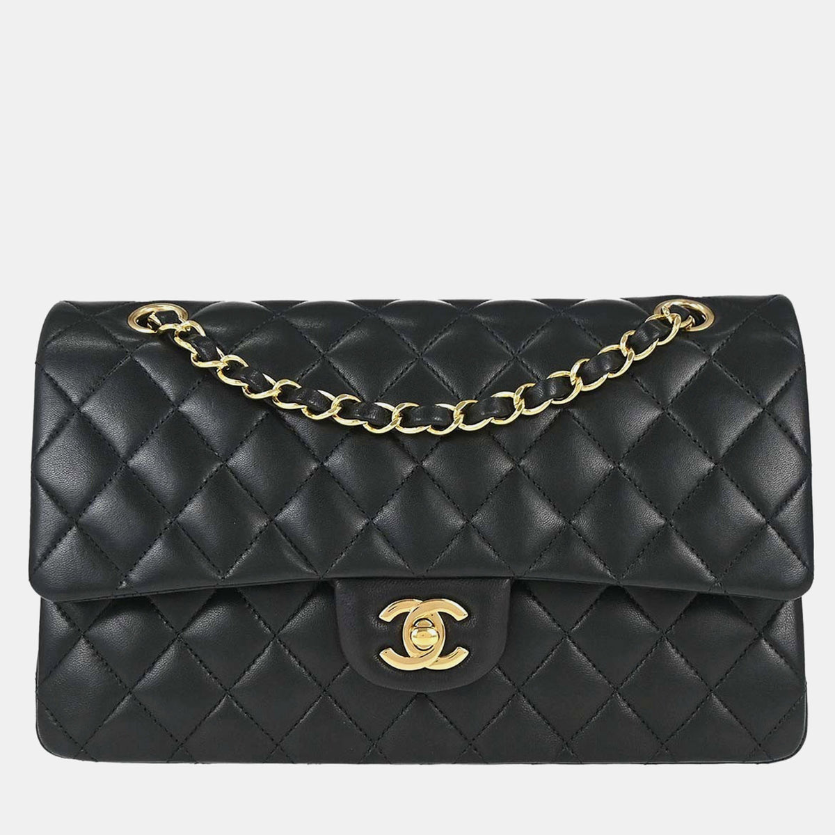 Chanel src:http://cdn.theluxurycloset.com/uploads/products/full/luxury-women-chanel-used-handbags-p1409621-012.jpg