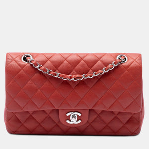 src:http://cdn.theluxurycloset.com/uploads/products/full/luxury-women-chanel-used-handbags-p1409826-004.jpg