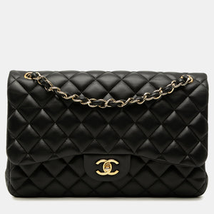 src:http://cdn.theluxurycloset.com/uploads/products/full/luxury-women-chanel-used-handbags-p1410187-006.jpg