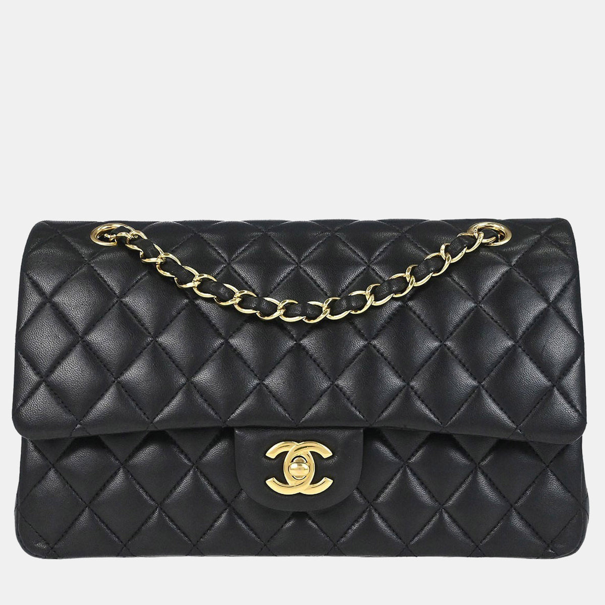 Chanel src:http://cdn.theluxurycloset.com/uploads/products/full/luxury-women-chanel-used-handbags-p1420179-006.jpg