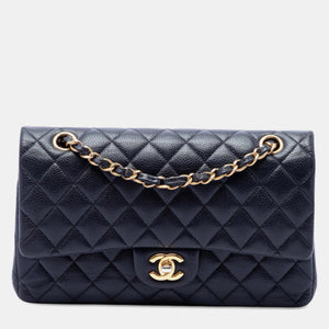 src:http://cdn.theluxurycloset.com/uploads/products/full/luxury-women-chanel-used-handbags-p1421322-002.jpg
