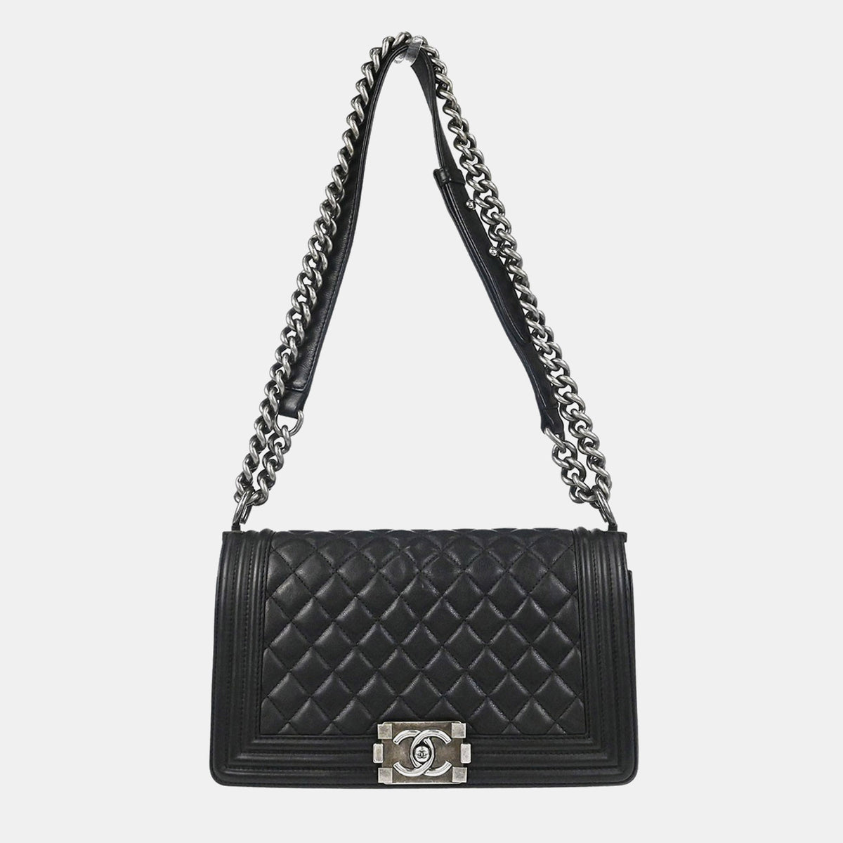 Chanel src:http://cdn.theluxurycloset.com/uploads/products/full/luxury-women-chanel-used-handbags-p1421616-001.jpg