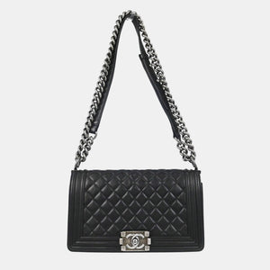 src:http://cdn.theluxurycloset.com/uploads/products/full/luxury-women-chanel-used-handbags-p1421616-001.jpg