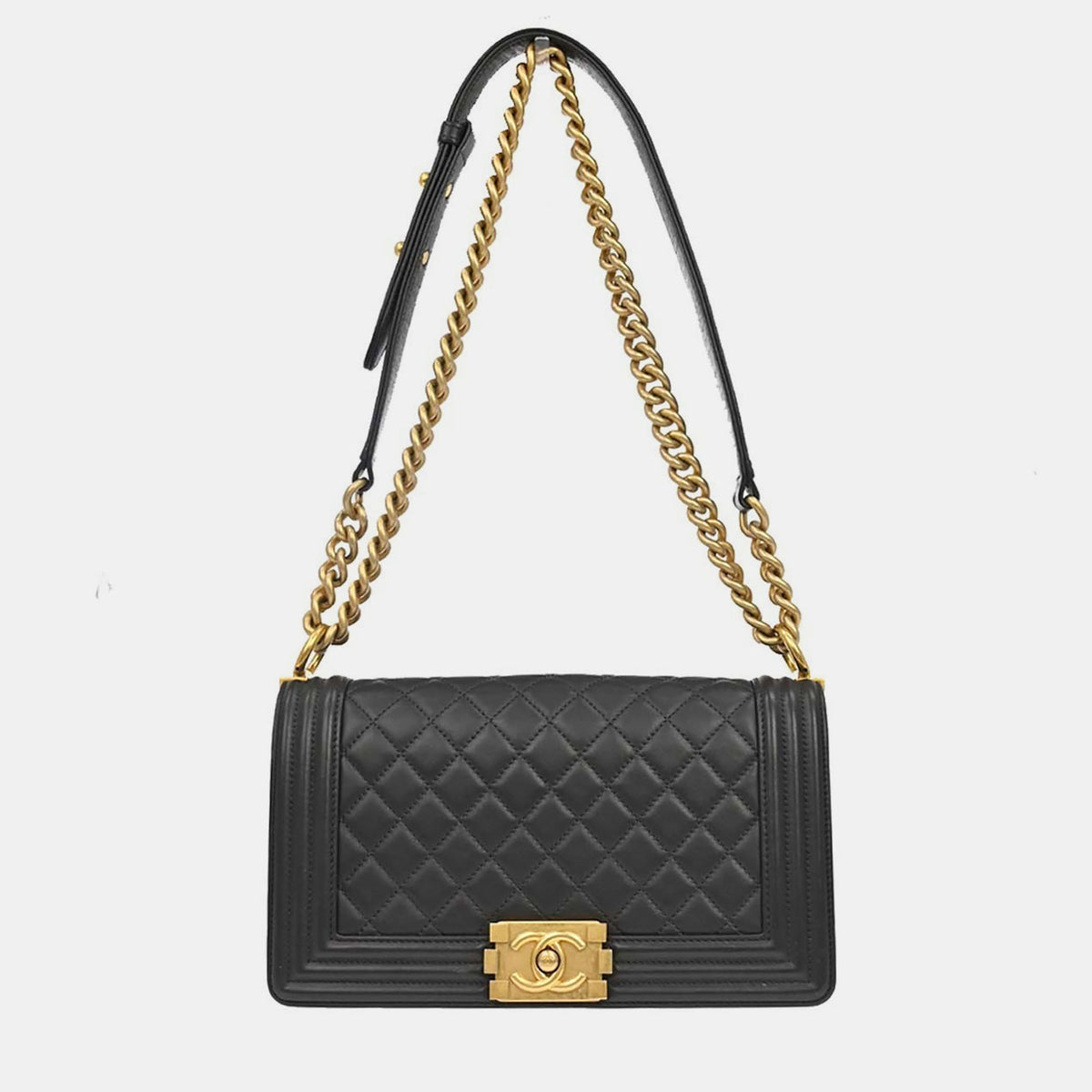 Chanel src:http://cdn.theluxurycloset.com/uploads/products/full/luxury-women-chanel-used-handbags-p1421617-009.jpg