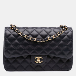 src:http://cdn.theluxurycloset.com/uploads/products/full/luxury-women-chanel-used-handbags-p1421765-003.jpg