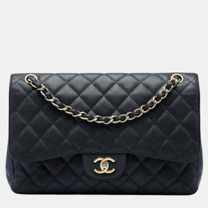 src:http://cdn.theluxurycloset.com/uploads/products/full/luxury-women-chanel-used-handbags-p1421804-002.jpg