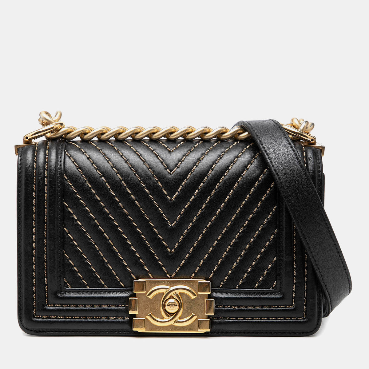 Chanel src:http://cdn.theluxurycloset.com/uploads/products/full/luxury-women-chanel-used-handbags-p1422175-002.jpg