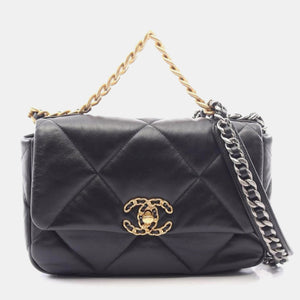 src:http://cdn.theluxurycloset.com/uploads/products/full/luxury-women-chanel-used-handbags-p1422278-004.jpg