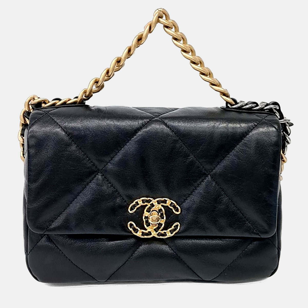 Chanel src:http://cdn.theluxurycloset.com/uploads/products/full/luxury-women-chanel-used-handbags-p1423485-003.jpg