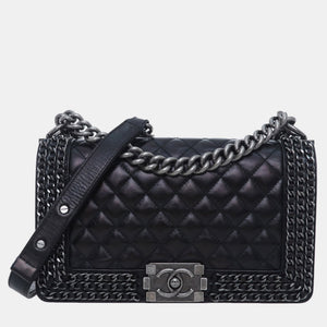src:http://cdn.theluxurycloset.com/uploads/products/full/luxury-women-chanel-used-handbags-p1423554-003.jpg