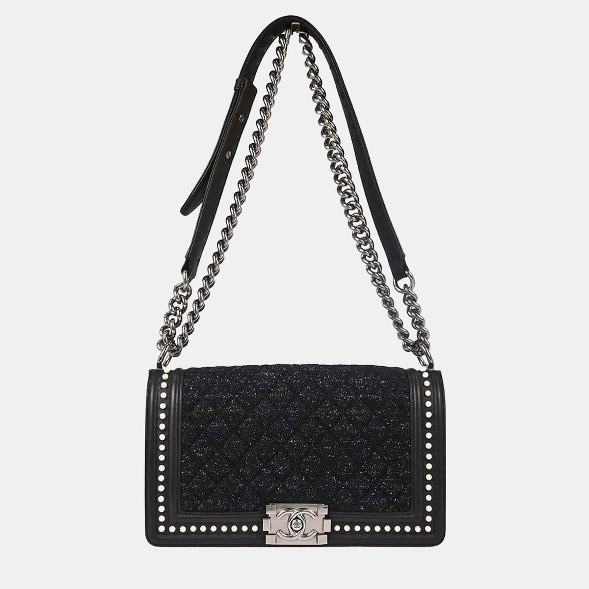 Chanel src:http://cdn.theluxurycloset.com/uploads/products/full/luxury-women-chanel-used-handbags-p1427453-005.jpg