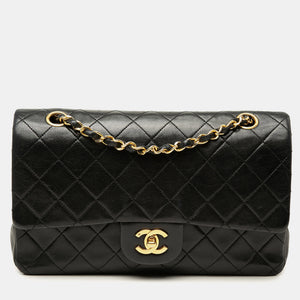 src:http://cdn.theluxurycloset.com/uploads/products/full/luxury-women-chanel-used-handbags-p1427967-007.jpg