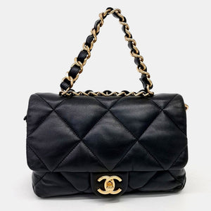 src:http://cdn.theluxurycloset.com/uploads/products/full/luxury-women-chanel-used-handbags-p1428040-005.jpg