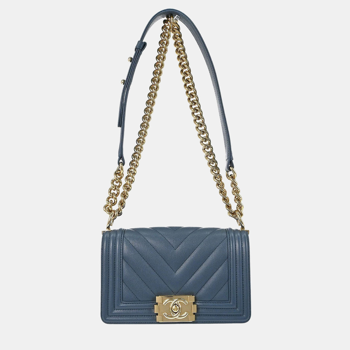 Chanel src:http://cdn.theluxurycloset.com/uploads/products/full/luxury-women-chanel-used-handbags-p1428711-014.jpg