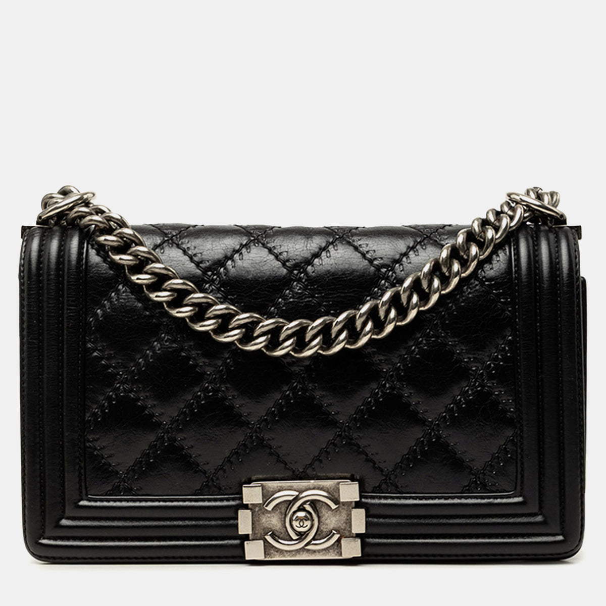 Chanel src:http://cdn.theluxurycloset.com/uploads/products/full/luxury-women-chanel-used-handbags-p1432613-007.jpg
