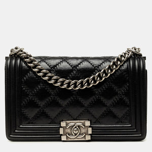 src:http://cdn.theluxurycloset.com/uploads/products/full/luxury-women-chanel-used-handbags-p1432613-007.jpg