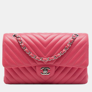 src:http://cdn.theluxurycloset.com/uploads/products/full/luxury-women-chanel-used-handbags-p1432801-004.jpg