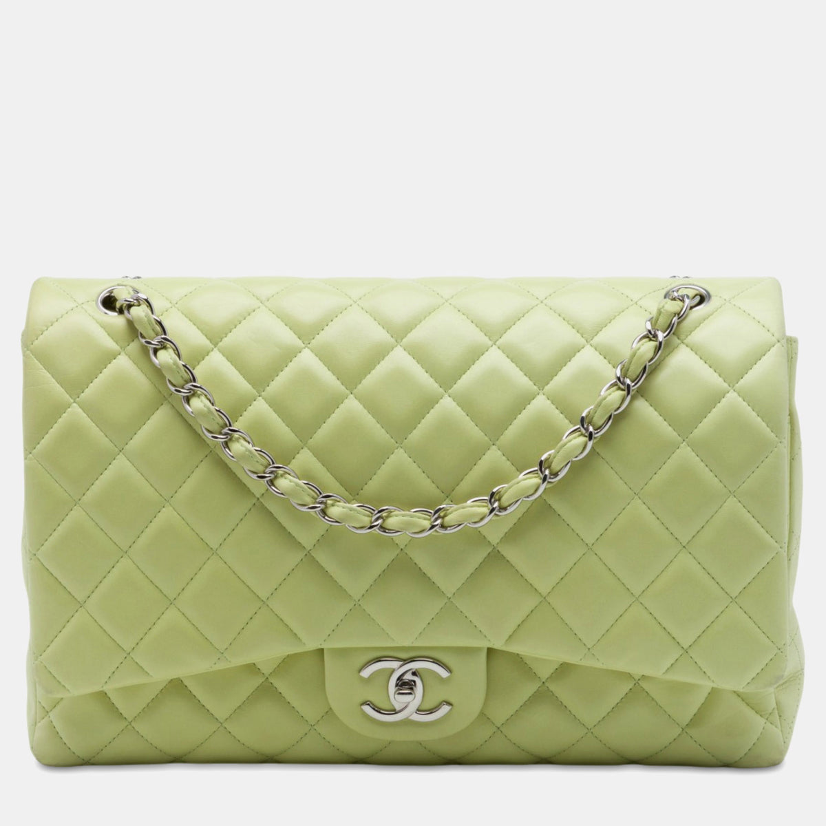 Chanel src:http://cdn.theluxurycloset.com/uploads/products/full/luxury-women-chanel-used-handbags-p1432982-003.jpg
