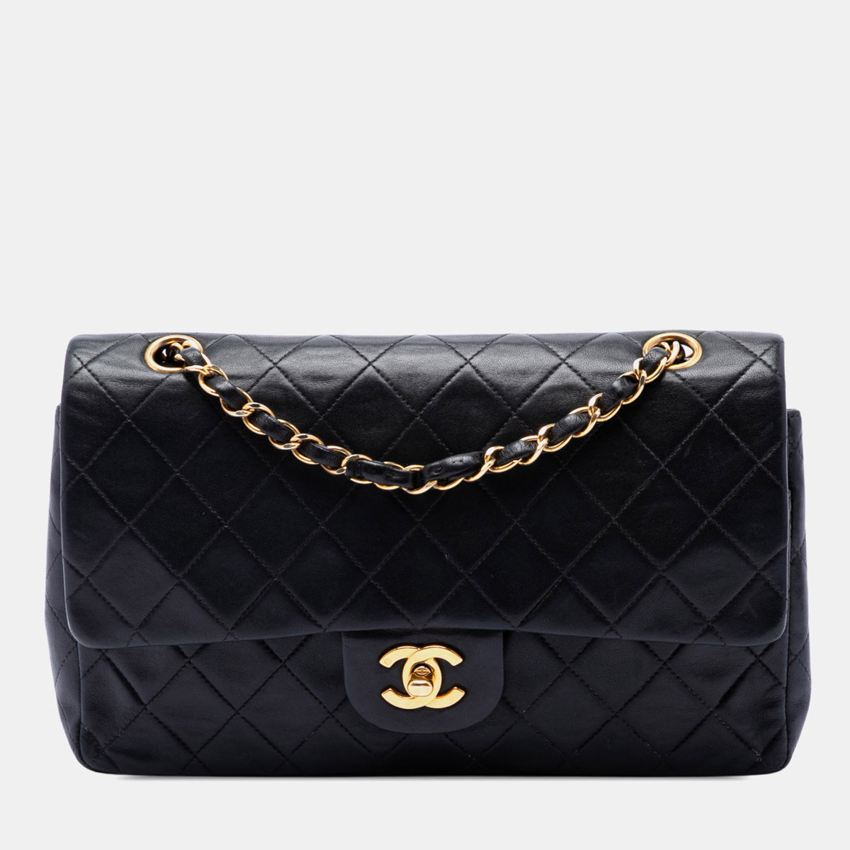 Chanel src:http://cdn.theluxurycloset.com/uploads/products/full/luxury-women-chanel-used-handbags-p1439303-001.jpg
