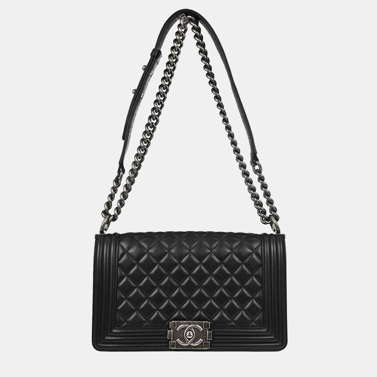 Chanel src:http://cdn.theluxurycloset.com/uploads/products/full/luxury-women-chanel-used-handbags-p1441776-007.jpg