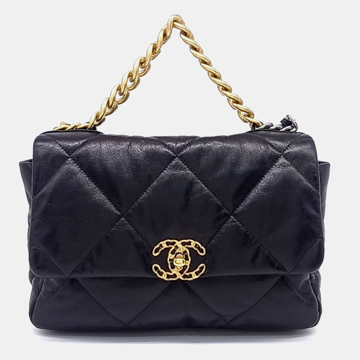 Chanel src:http://cdn.theluxurycloset.com/uploads/products/full/luxury-women-chanel-used-handbags-p1442387-006.jpg