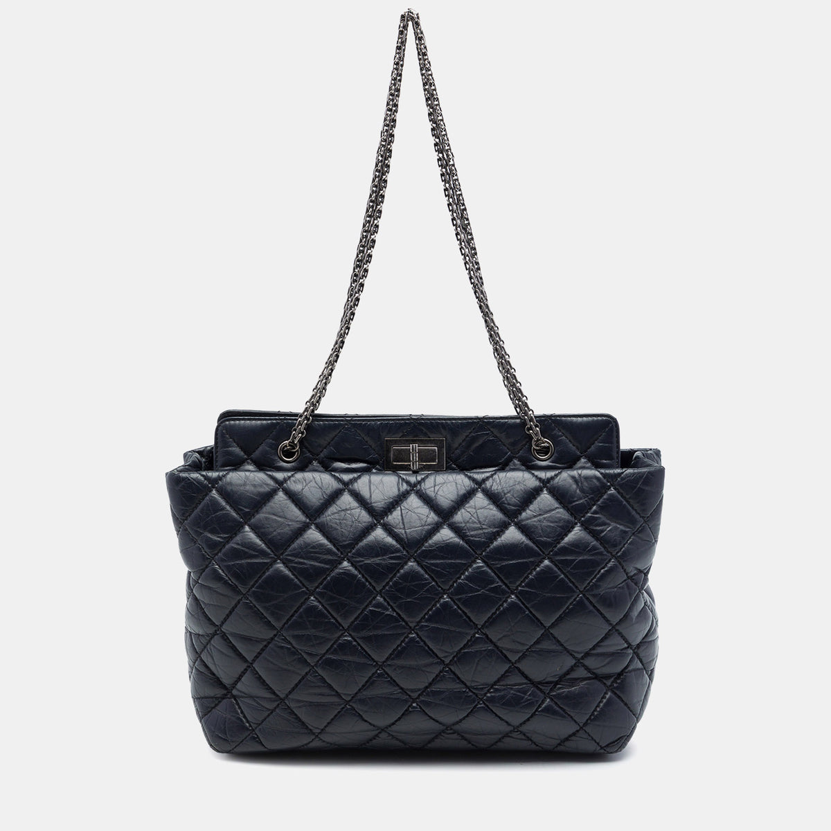 Chanel src:http://cdn.theluxurycloset.com/uploads/products/full/luxury-women-chanel-used-handbags-p1443094-002.jpg