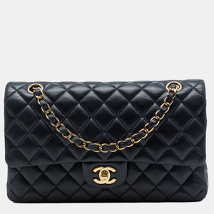 src:http://cdn.theluxurycloset.com/uploads/products/full/luxury-women-chanel-used-handbags-p1443754-006.jpg