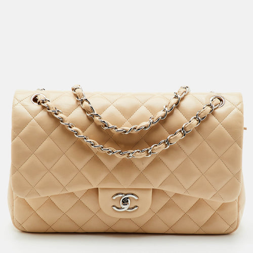 src:http://cdn.theluxurycloset.com/uploads/products/full/luxury-women-chanel-used-handbags-p1443913-001.jpg
