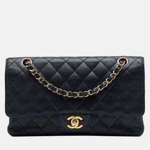 src:http://cdn.theluxurycloset.com/uploads/products/full/luxury-women-chanel-used-handbags-p1444204-004.jpg