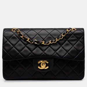src:http://cdn.theluxurycloset.com/uploads/products/full/luxury-women-chanel-used-handbags-p1445953-004.jpg