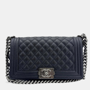 src:http://cdn.theluxurycloset.com/uploads/products/full/luxury-women-chanel-used-handbags-p1445997-003.jpg