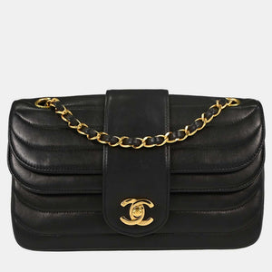 src:http://cdn.theluxurycloset.com/uploads/products/full/luxury-women-chanel-used-handbags-p1449204-008.jpg