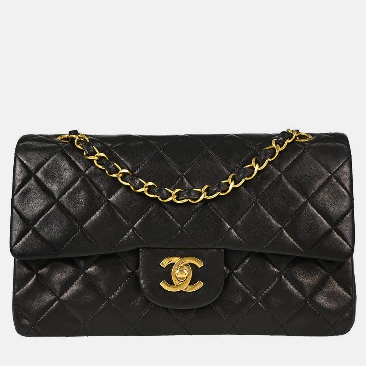 Chanel src:http://cdn.theluxurycloset.com/uploads/products/full/luxury-women-chanel-used-handbags-p1449206-008.jpg