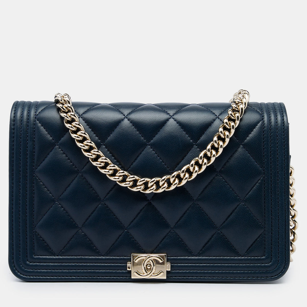 Chanel src:http://cdn.theluxurycloset.com/uploads/products/full/luxury-women-chanel-used-handbags-p1450297-005.jpg