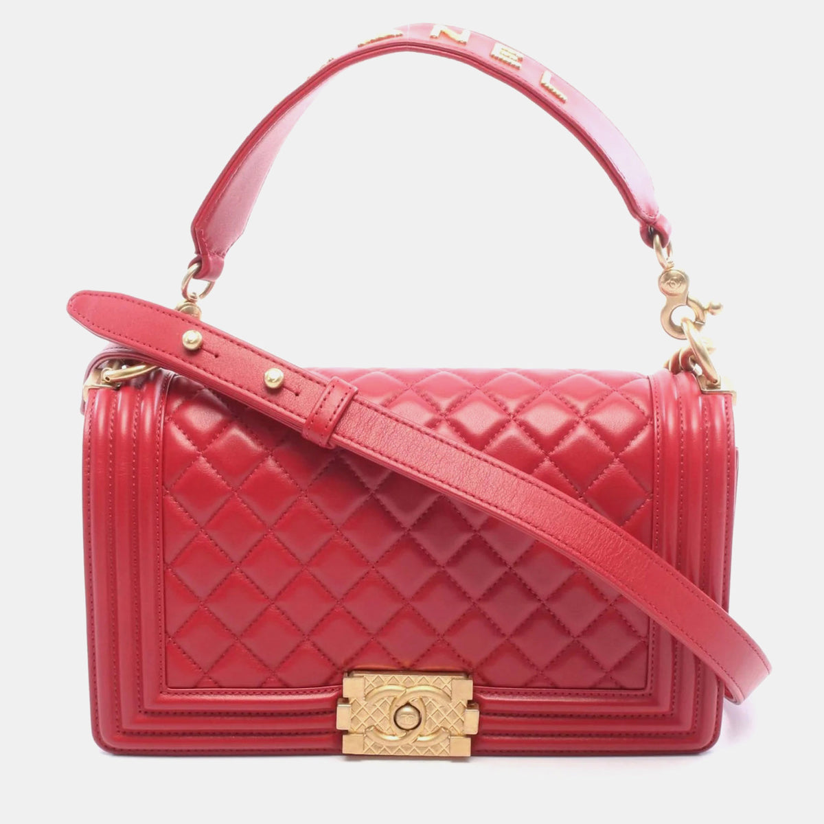 Chanel src:http://cdn.theluxurycloset.com/uploads/products/full/luxury-women-chanel-used-handbags-p1450624-002.jpg