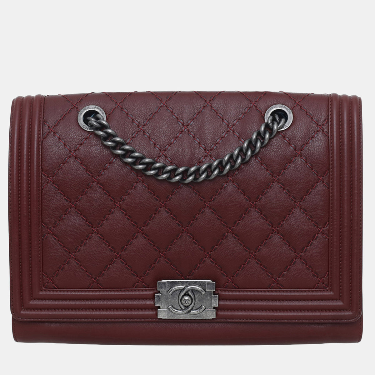 Chanel src:http://cdn.theluxurycloset.com/uploads/products/full/luxury-women-chanel-used-handbags-p1450995-005.jpg