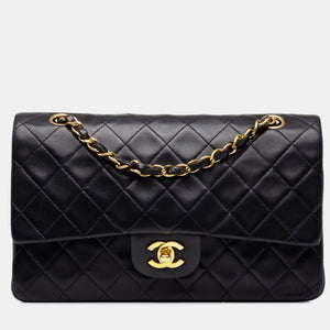 src:http://cdn.theluxurycloset.com/uploads/products/full/luxury-women-chanel-used-handbags-p1451588-004.jpg