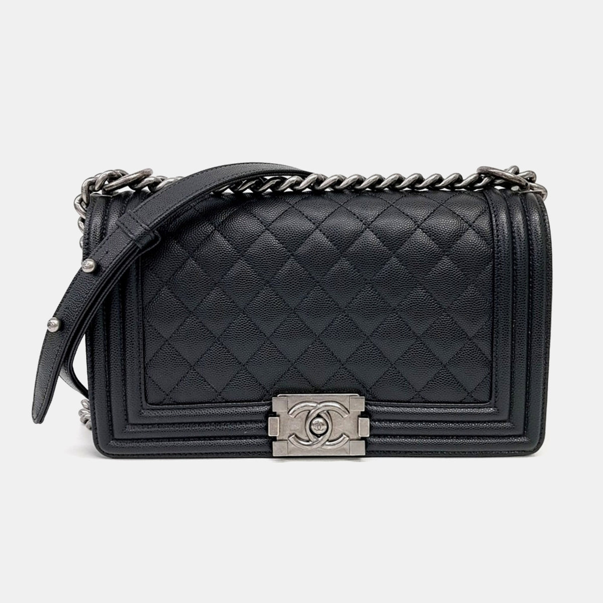 Chanel src:http://cdn.theluxurycloset.com/uploads/products/full/luxury-women-chanel-used-handbags-p1451867-002.jpg