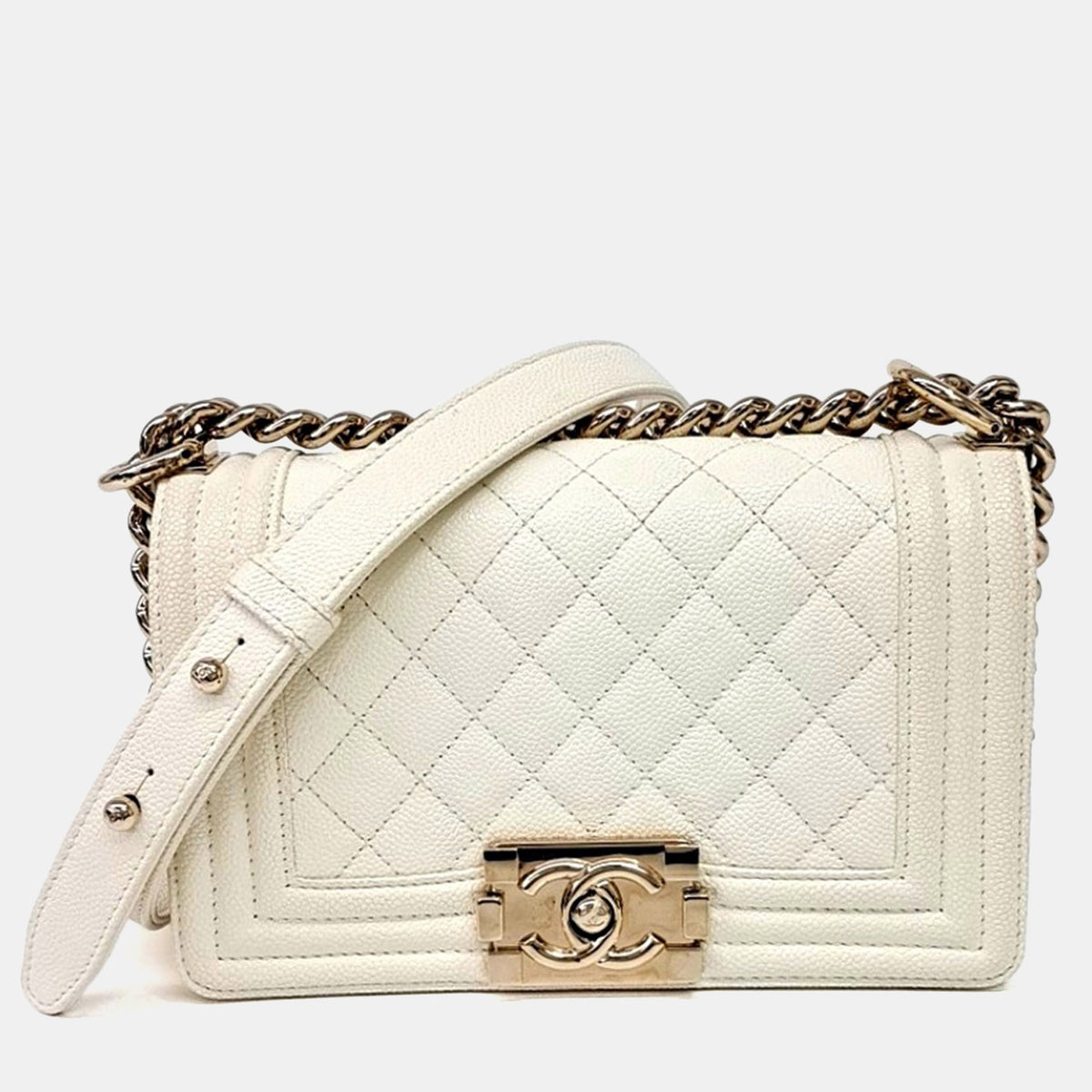Chanel src:http://cdn.theluxurycloset.com/uploads/products/full/luxury-women-chanel-used-handbags-p1452855-002.jpg