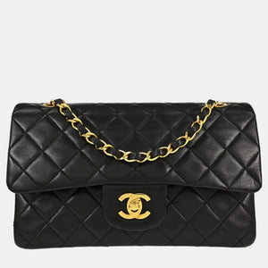 src:http://cdn.theluxurycloset.com/uploads/products/full/luxury-women-chanel-used-handbags-p1454796-001.jpg