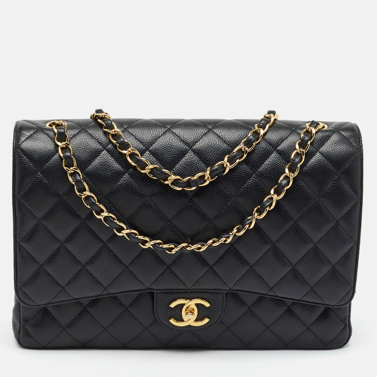 Chanel src:http://cdn.theluxurycloset.com/uploads/products/full/luxury-women-chanel-used-handbags-p1456144-001.jpg