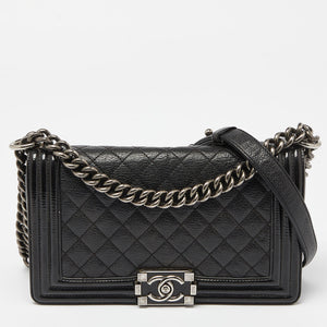 src:http://cdn.theluxurycloset.com/uploads/products/full/luxury-women-chanel-used-handbags-p992744-007.jpg
