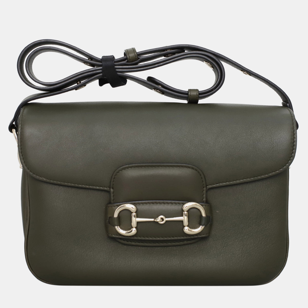 Gucci src:http://cdn.theluxurycloset.com/uploads/products/full/luxury-women-gucci-used-handbags-p1317318-006.jpg
