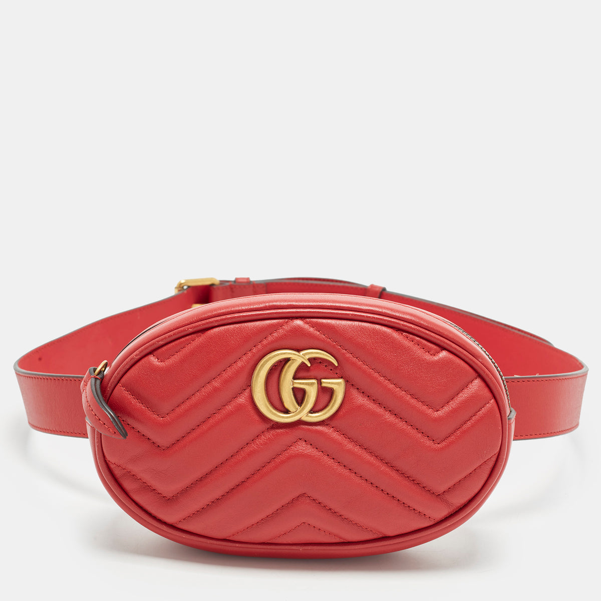 Gucci src:http://cdn.theluxurycloset.com/uploads/products/full/luxury-women-gucci-used-handbags-p1355307-001.jpg